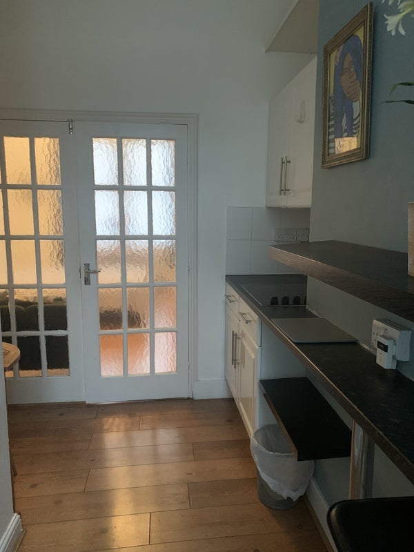 Room Queen's Road in Greater London