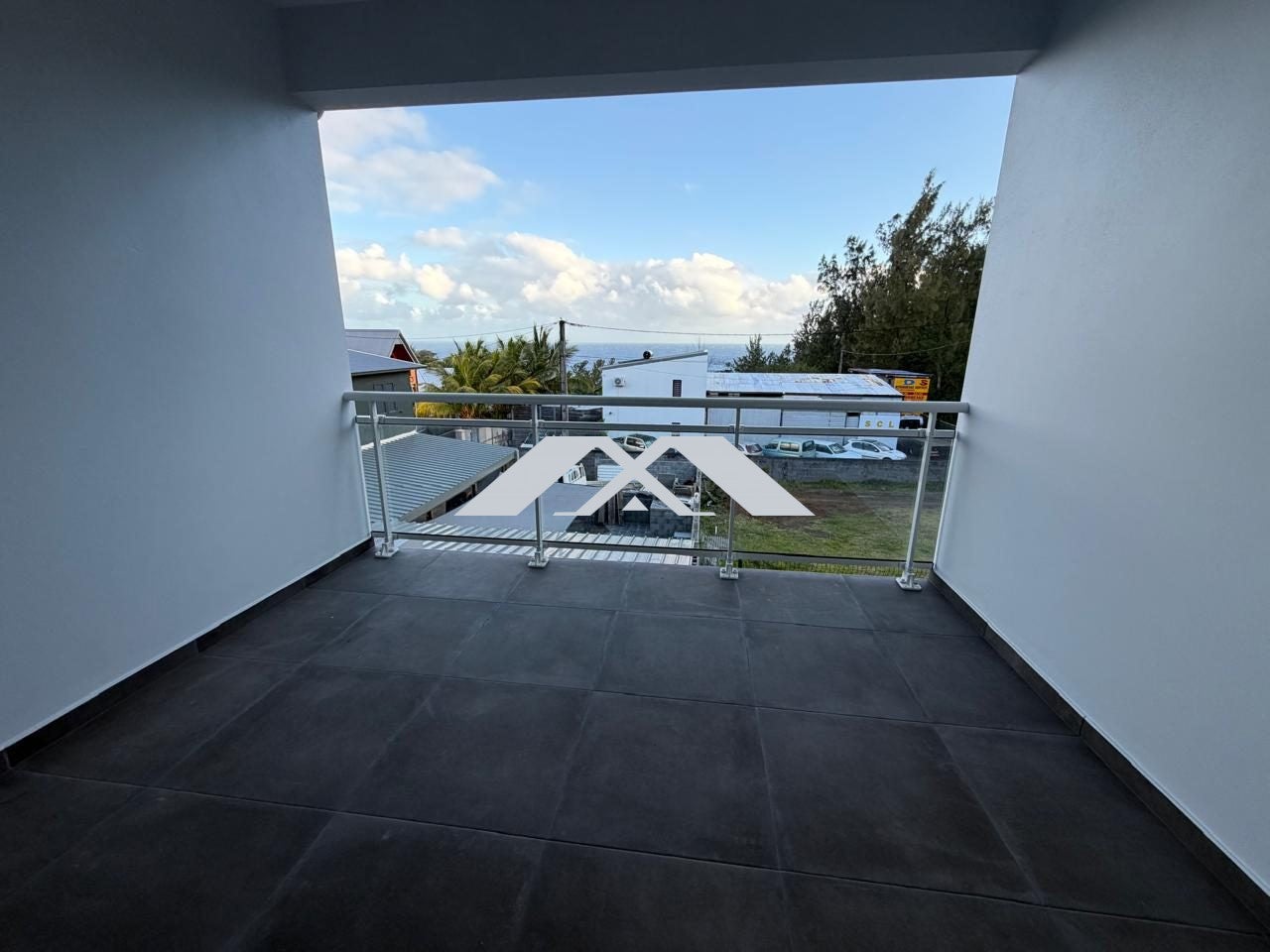 Flat Rue Claude Marion in Saint-Joseph