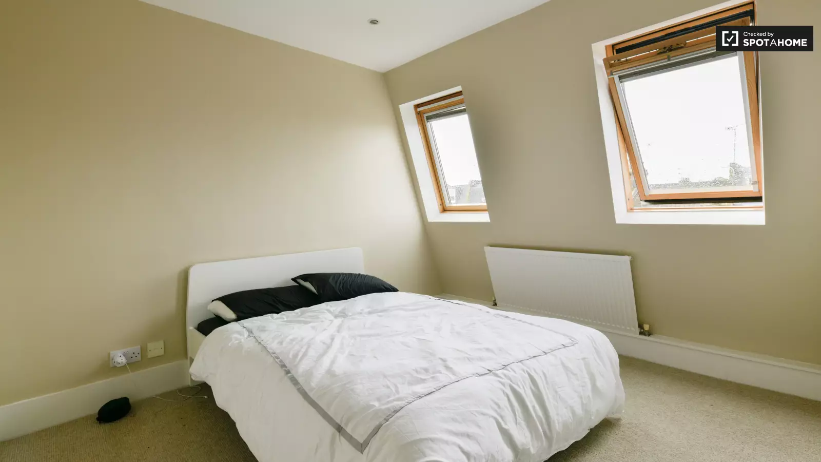 Flat Brookville Road in Greater London