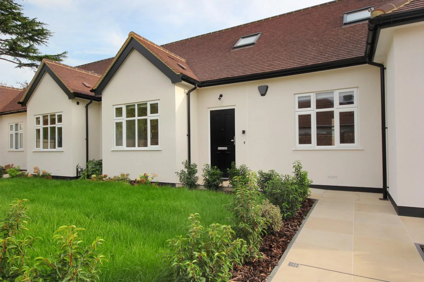 Flat Lowfield Road in Greater London