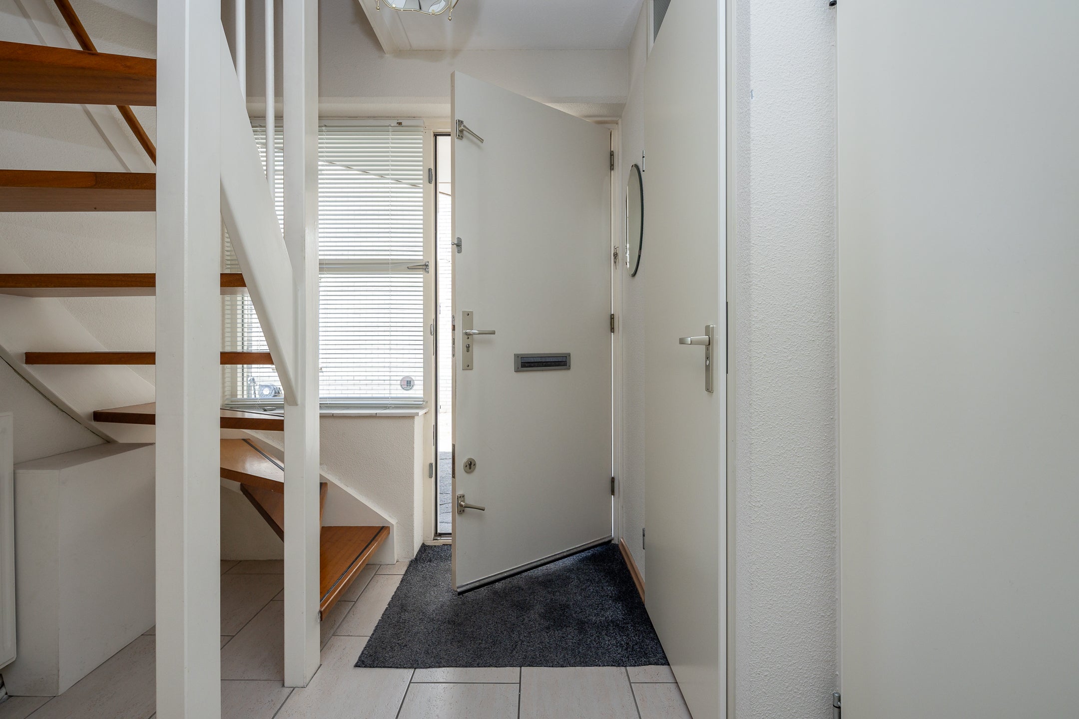 Tussenwoning te koop: Goudwinde 12, Avenhorn