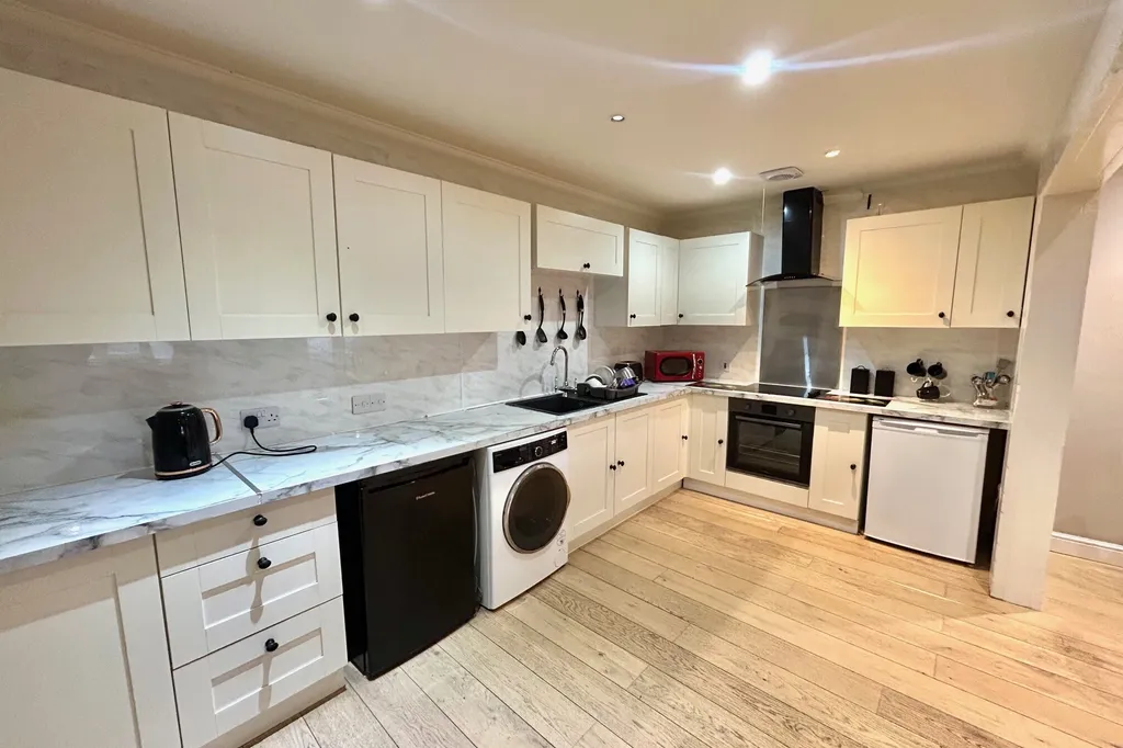 Flat North Row in Milton Keynes