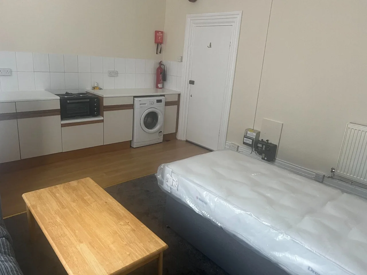 Room Parkside Road in Greater London