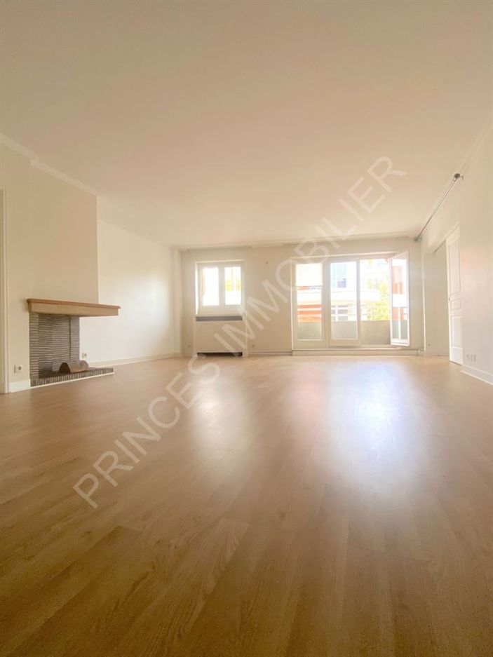 Flat Rue Victor Hugo in Issy-les-Moulineaux