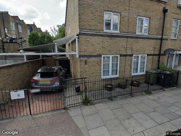 Flat Akerman Road in Greater London