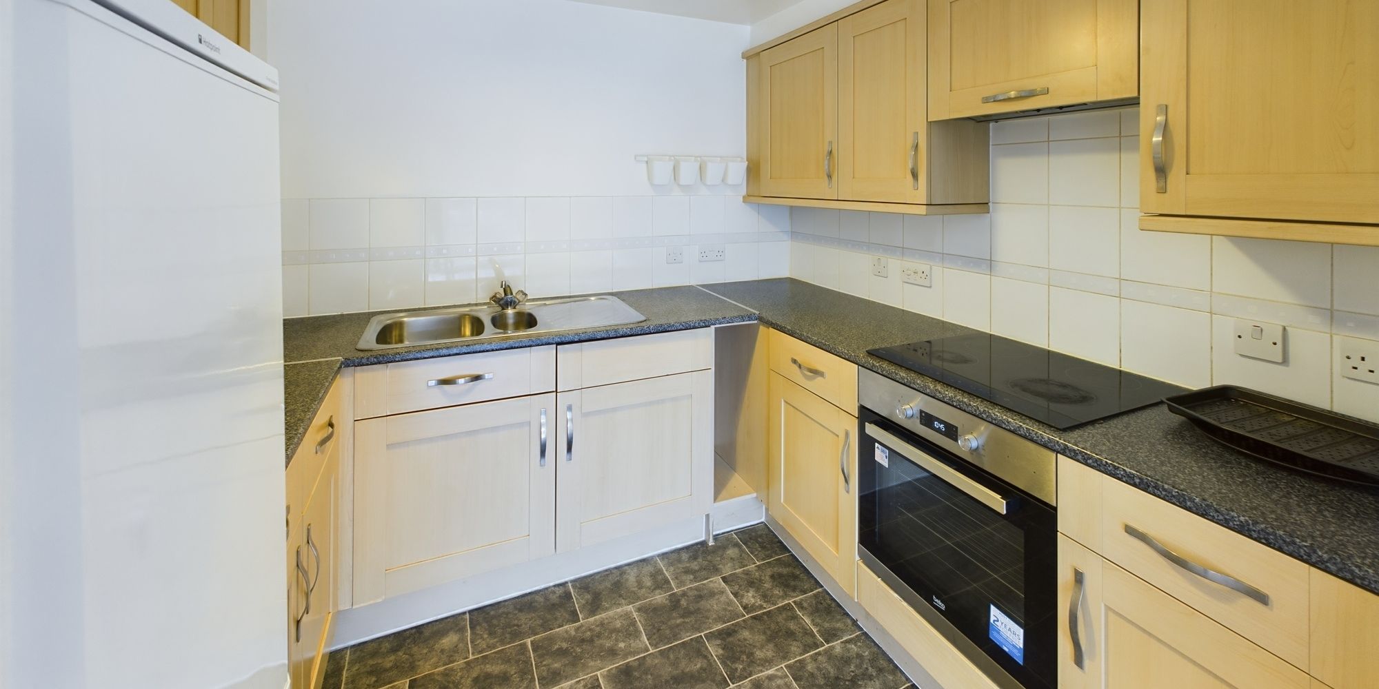 Flat Howlands Court in Crawley