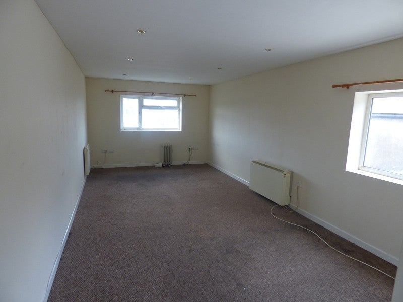 Flat Neath Road in Briton Ferry