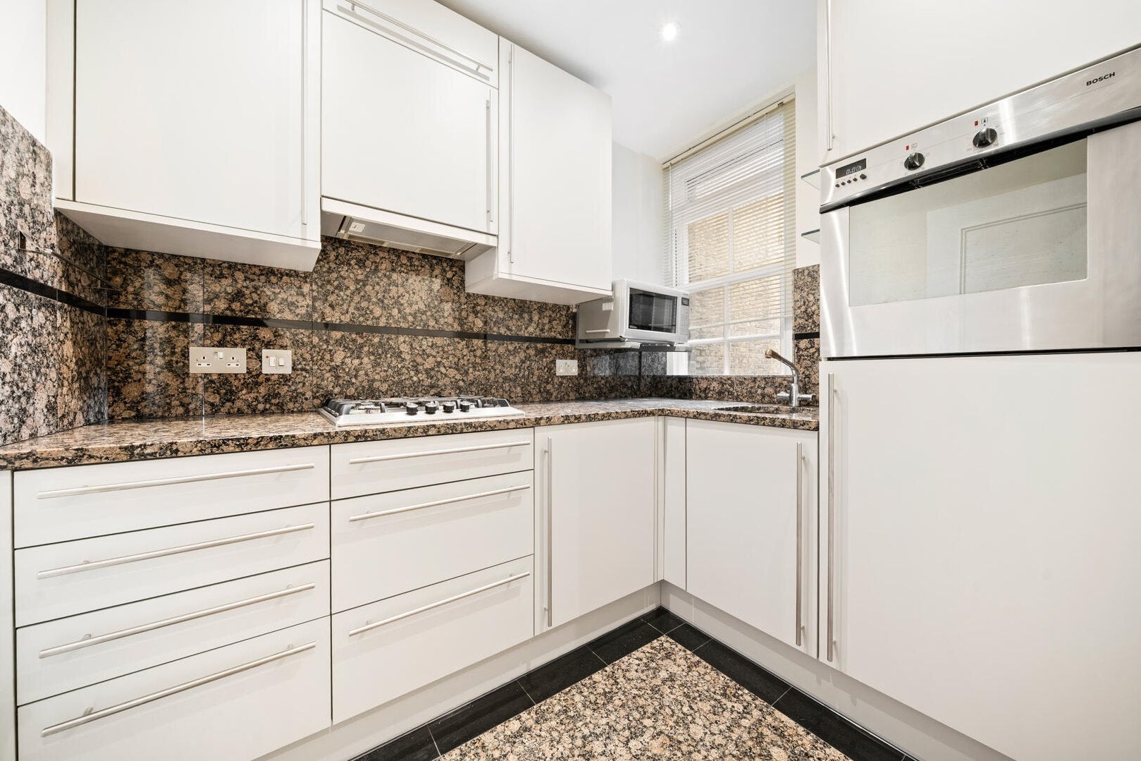 Flat Draycott Place in Greater London