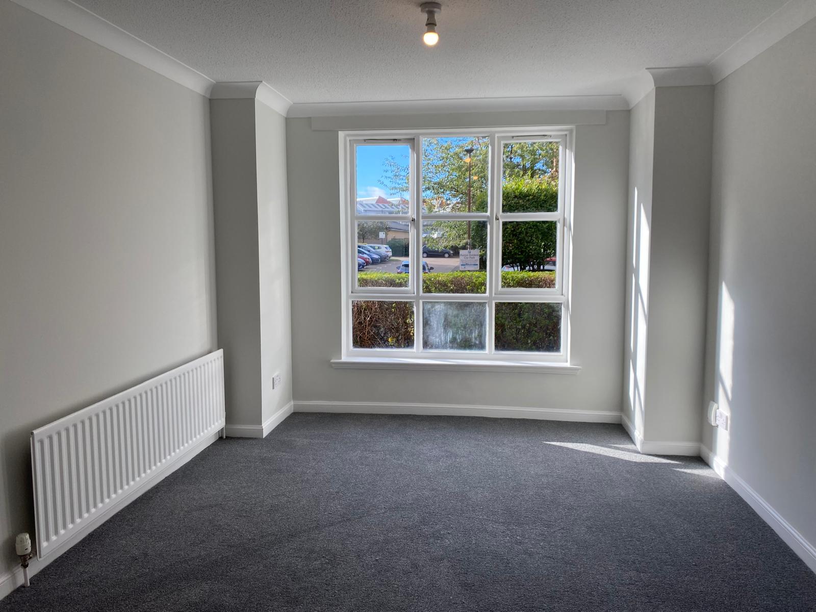 Flat Russell Gardens in City of Edinburgh