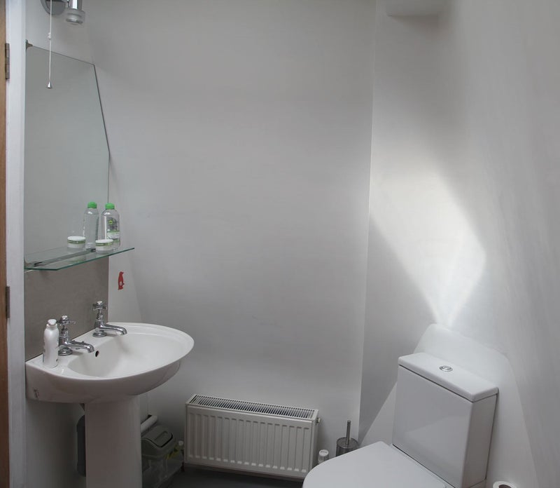 Room Atwood Road in Greater London