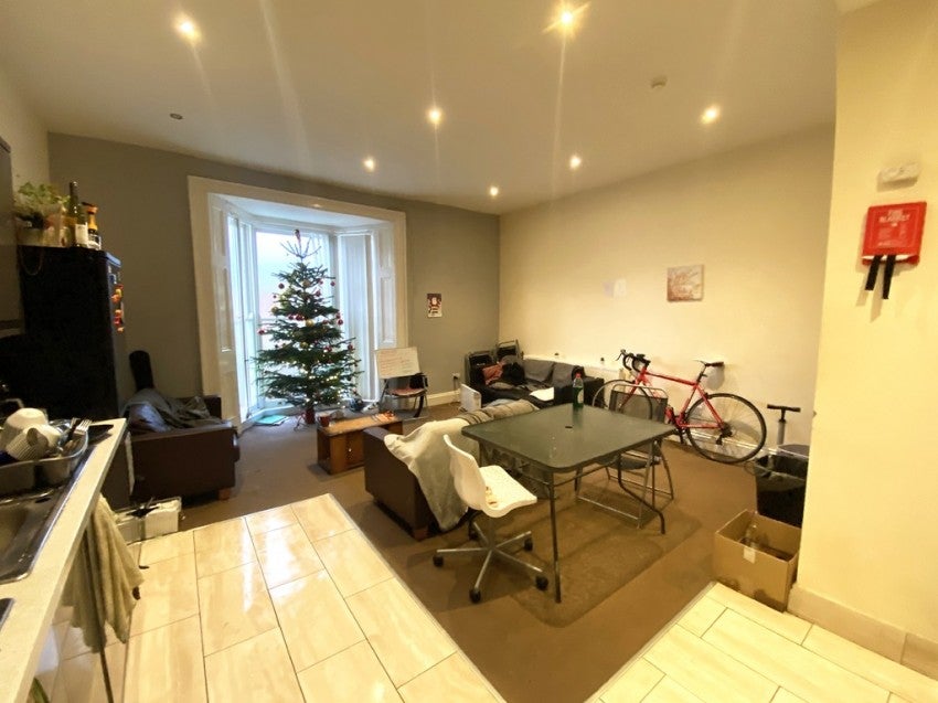 Flat Clifton Terrace in Portsmouth