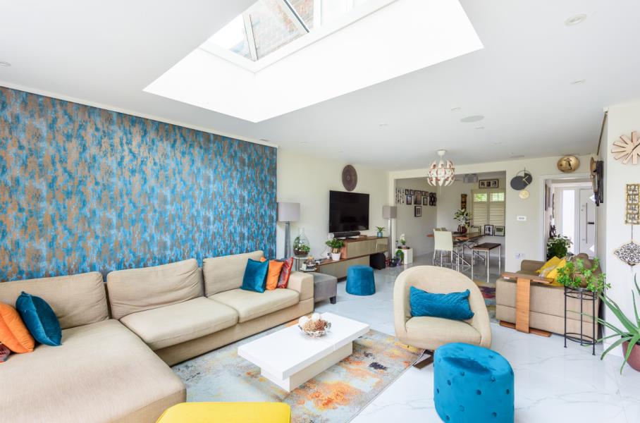 House Northwood Way in Greater London