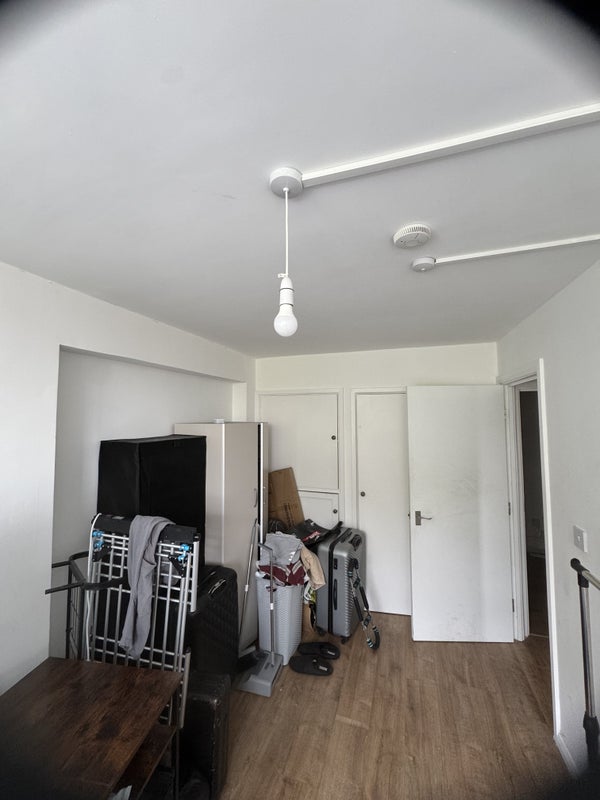 Room Victoria Road in Greater London