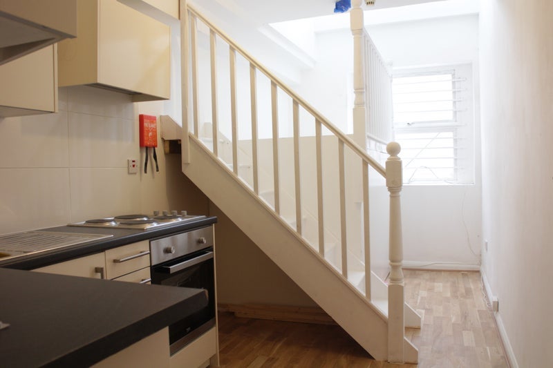 Flat Blythe Road in Greater London