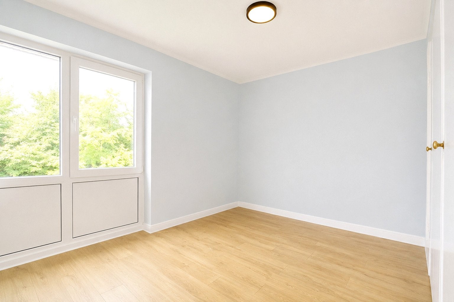 Flat Ravenswood Court in Woking