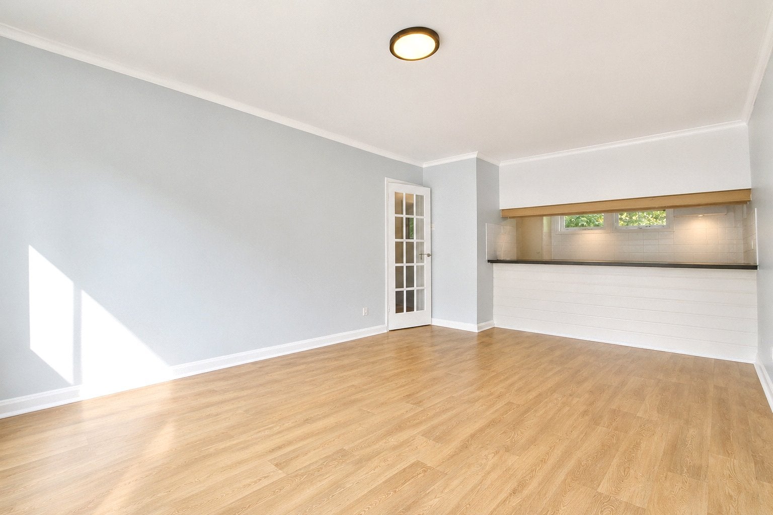 Flat Ravenswood Court in Woking