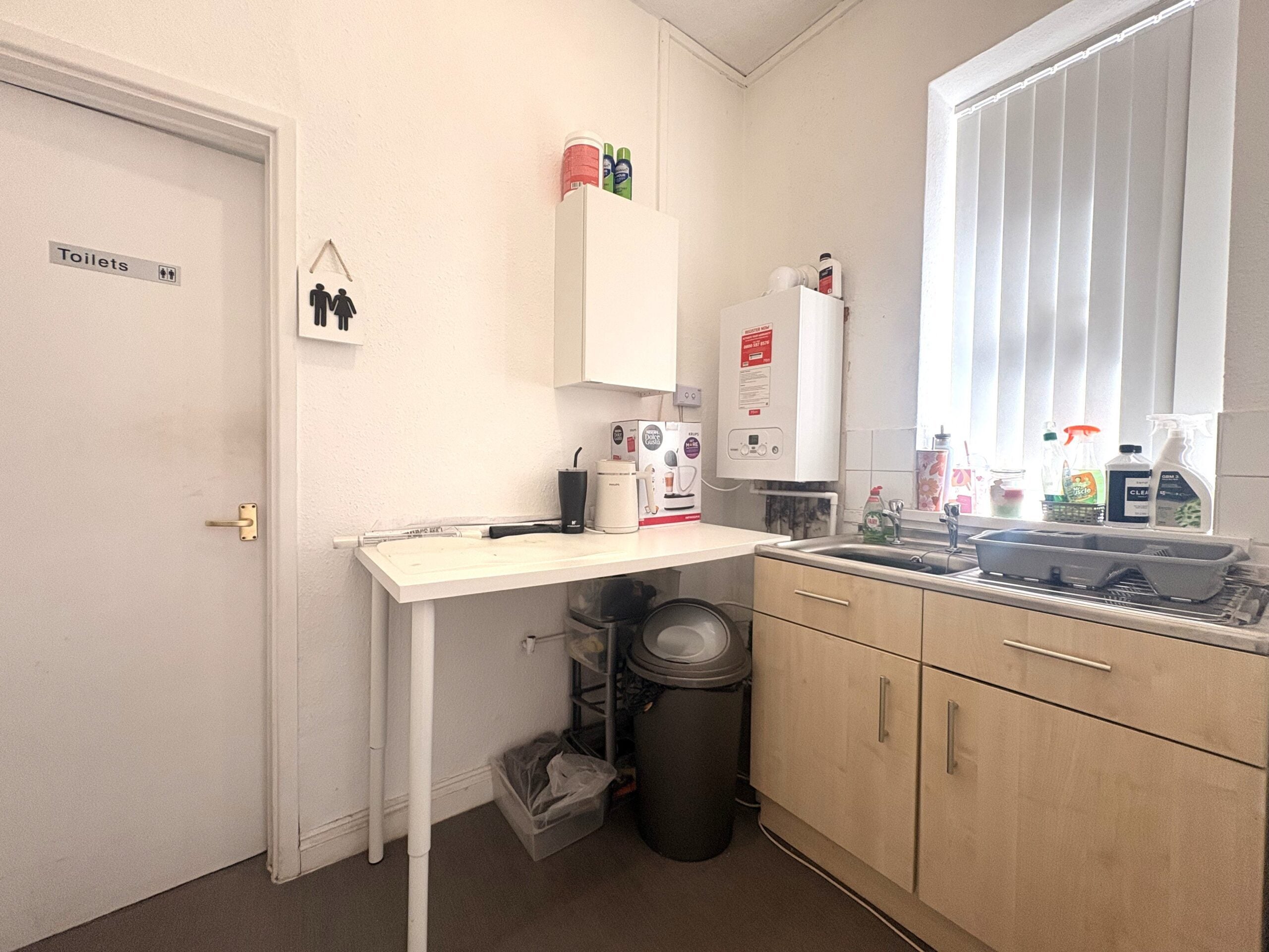 Flat Gelliwastad Road in Pontypridd
