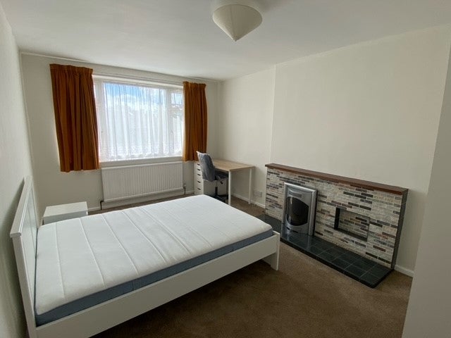 House Penshurst Road in Hertsmere