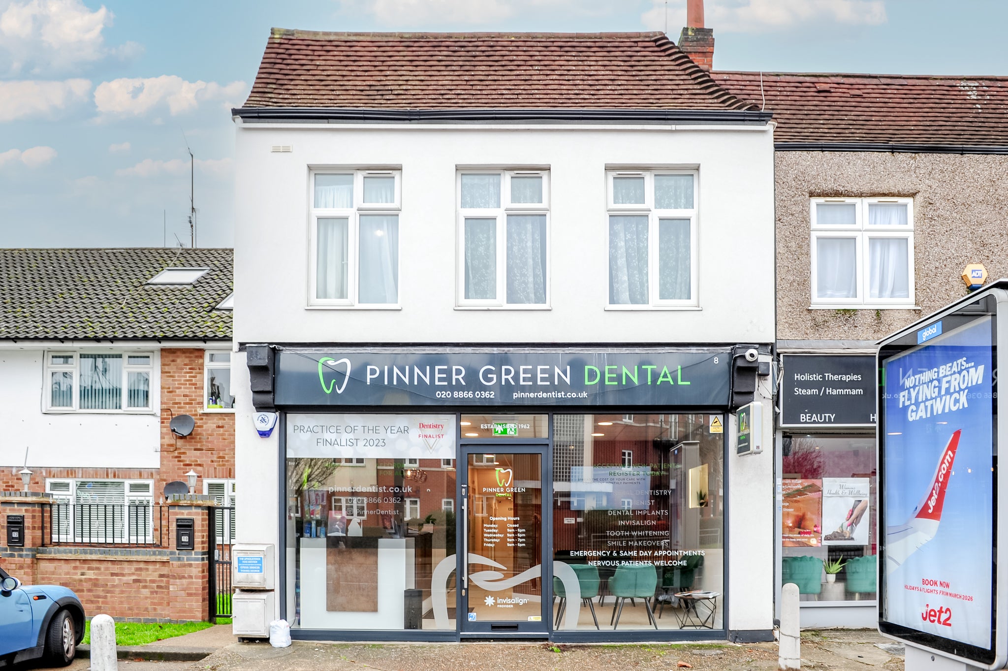 Flat Pinner Green in Greater London