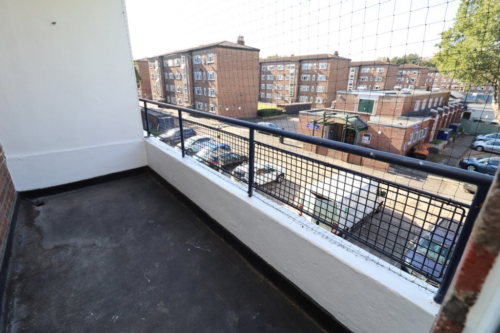 Room Globe Road in Greater London