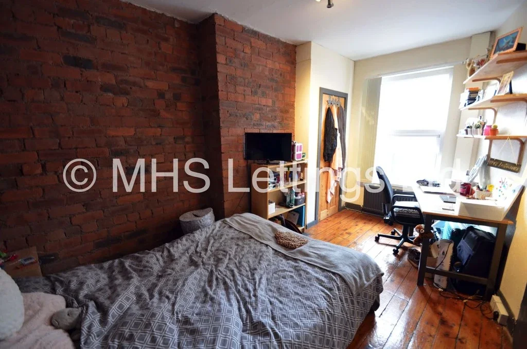 House Back Hessle Terrace in Leeds