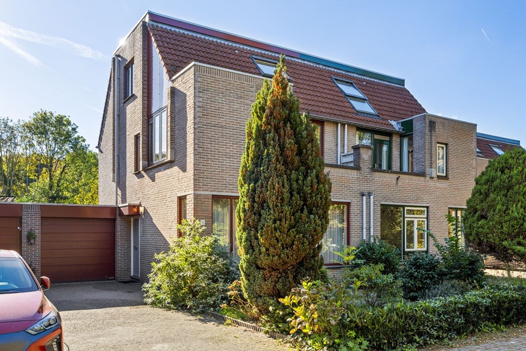 Huis Rozentuin 59 in Voorburg
