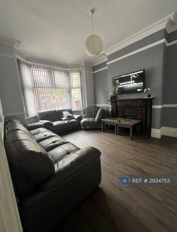 Room St Albans Road in Leicester