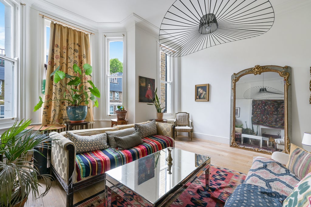 House Powis Gardens in Greater London