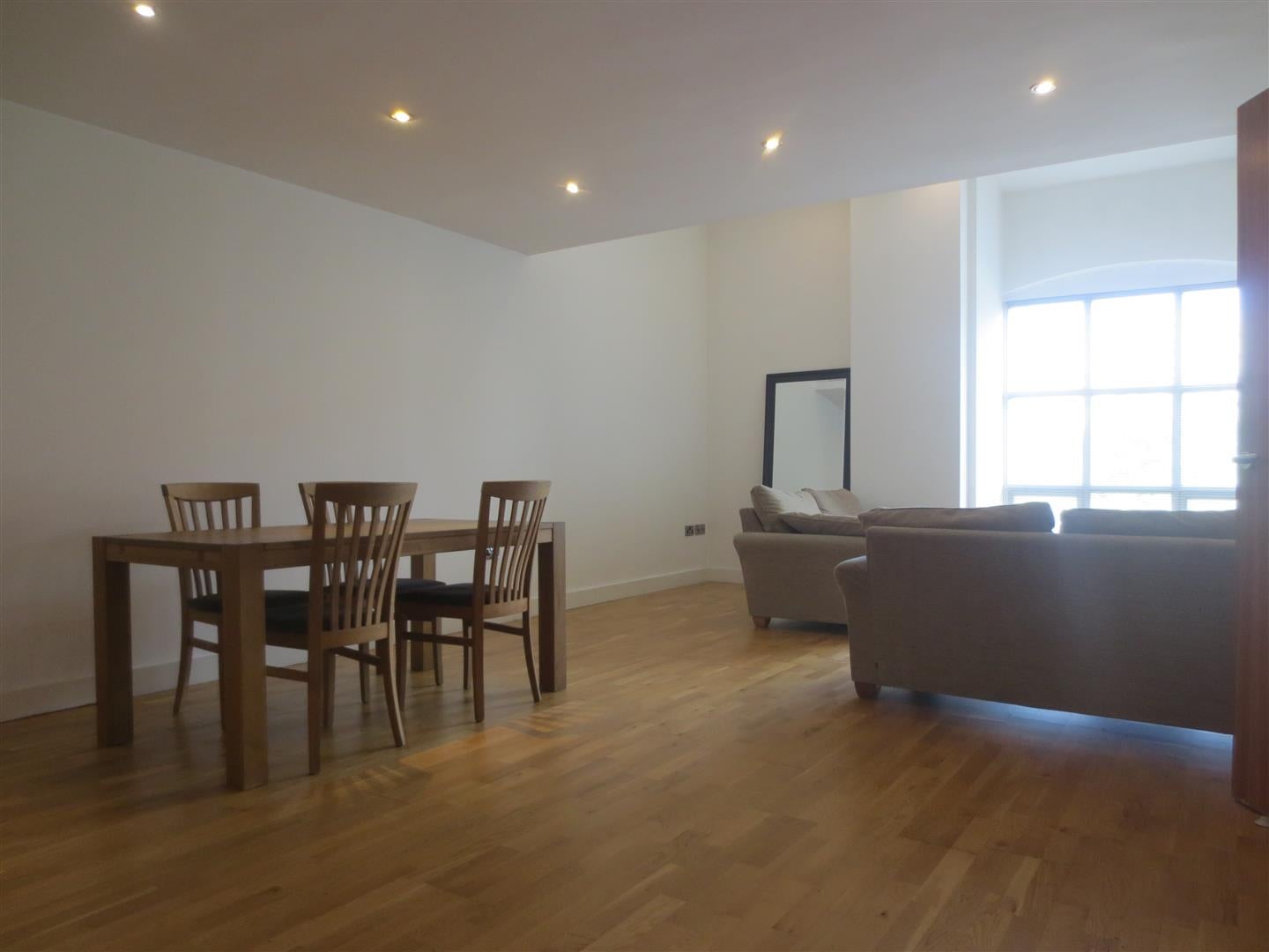 Flat Pollard Street in Manchester