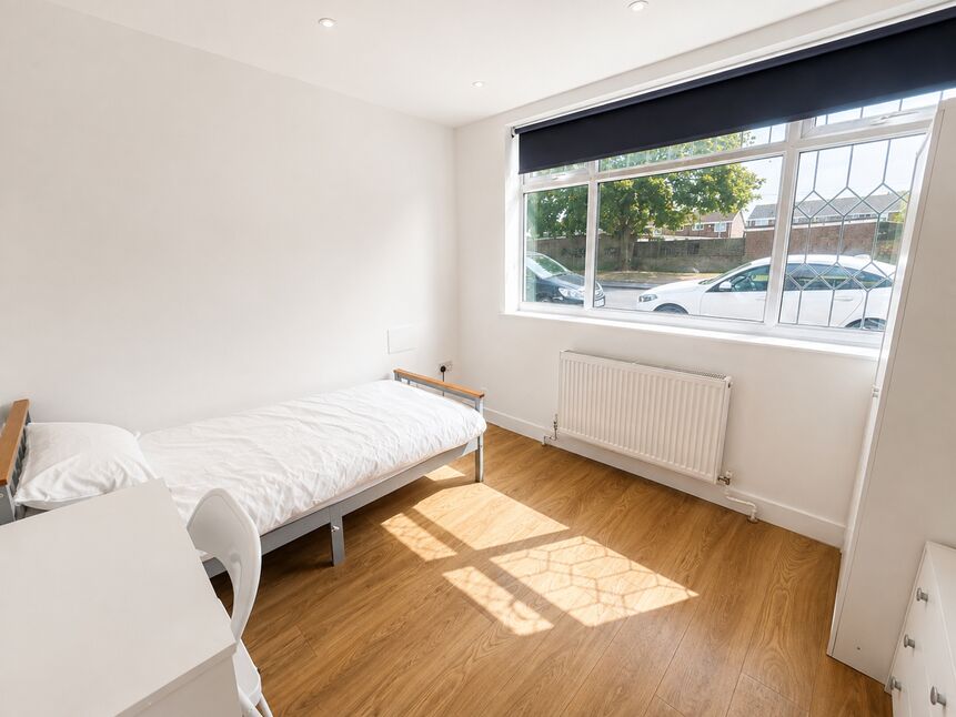 Room Corporation Road in Grimsby