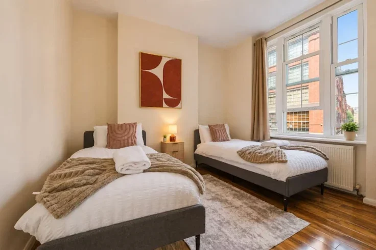 Flat Fair Street in Greater London