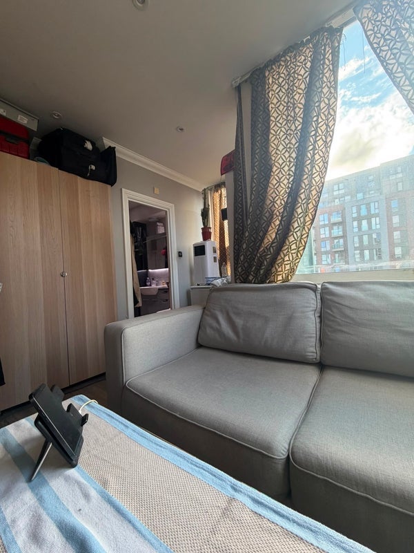 Room Lanark Square in Greater London