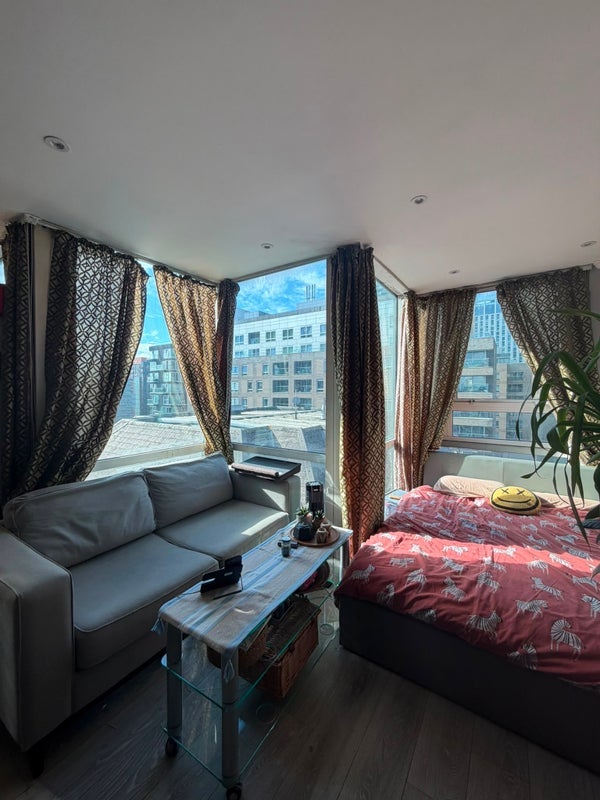 Room Lanark Square in Greater London