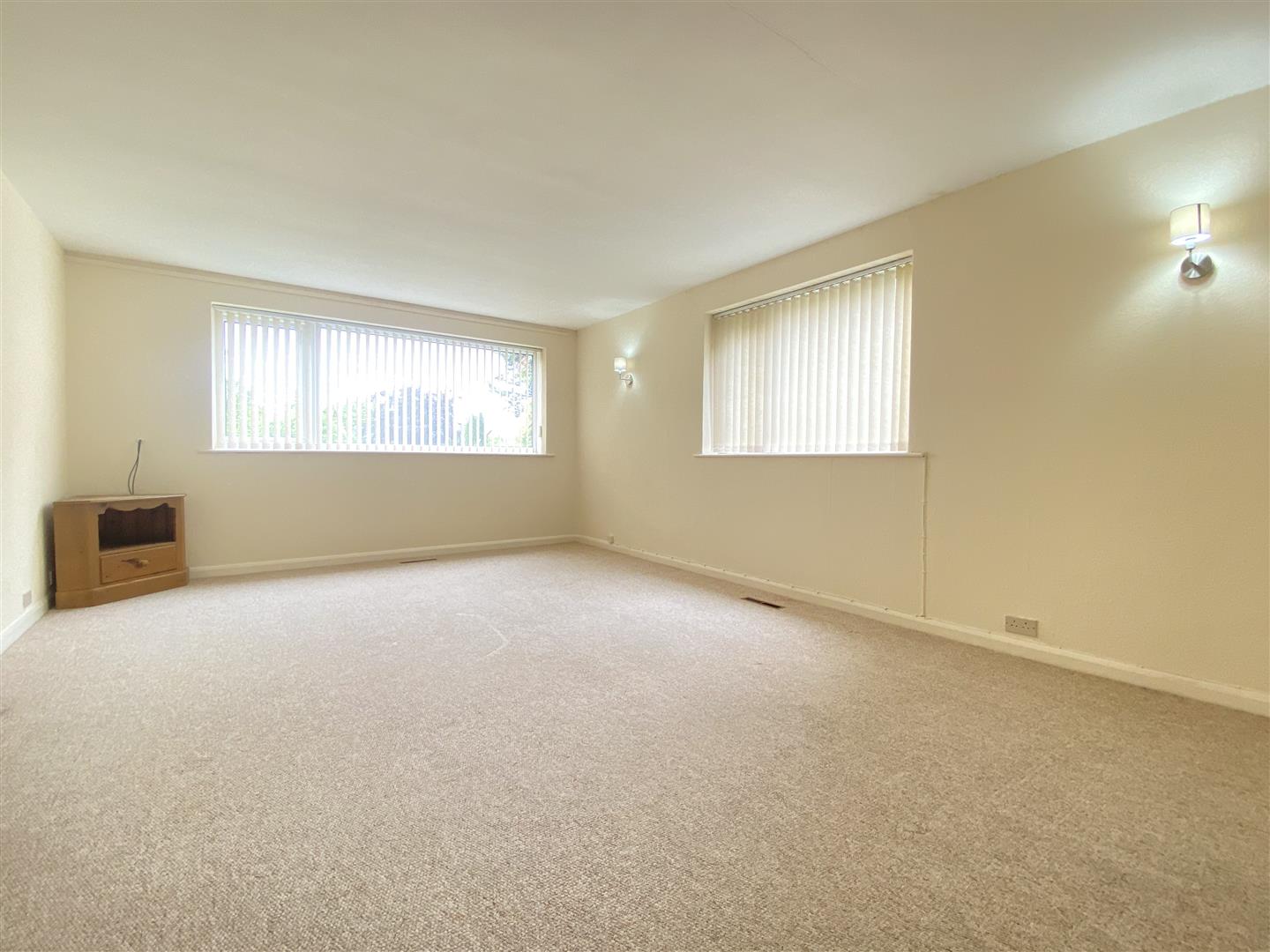 Flat Ryecroft Court in Frampton Cotterell