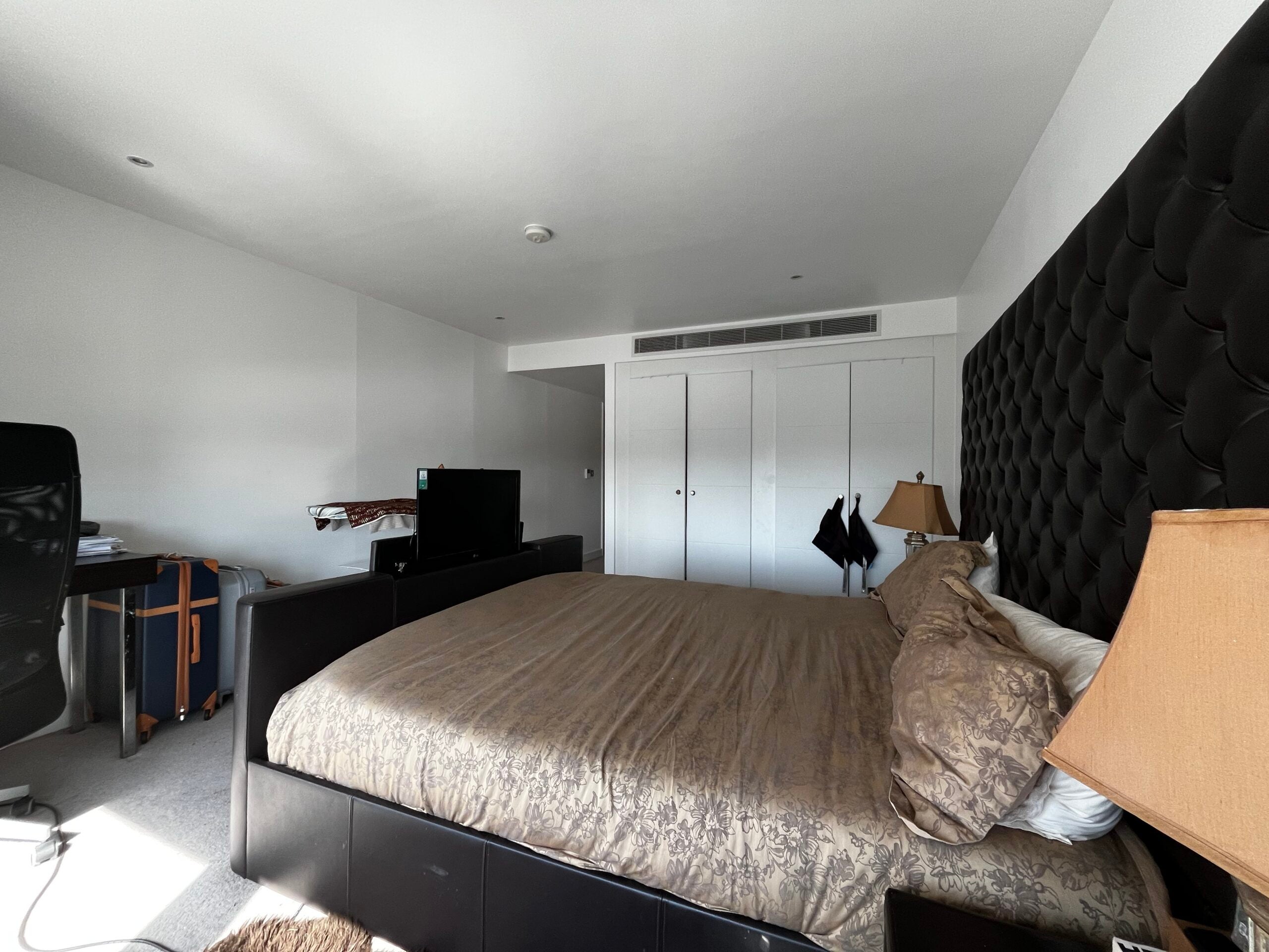 Flat Canada Square in Greater London