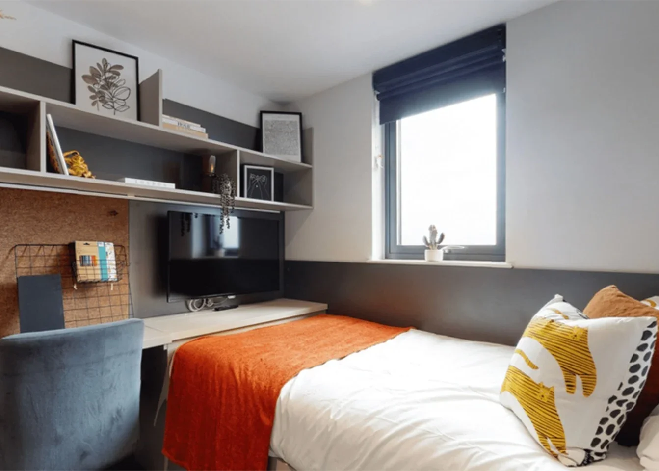 Flat Victoria Road in Greater London
