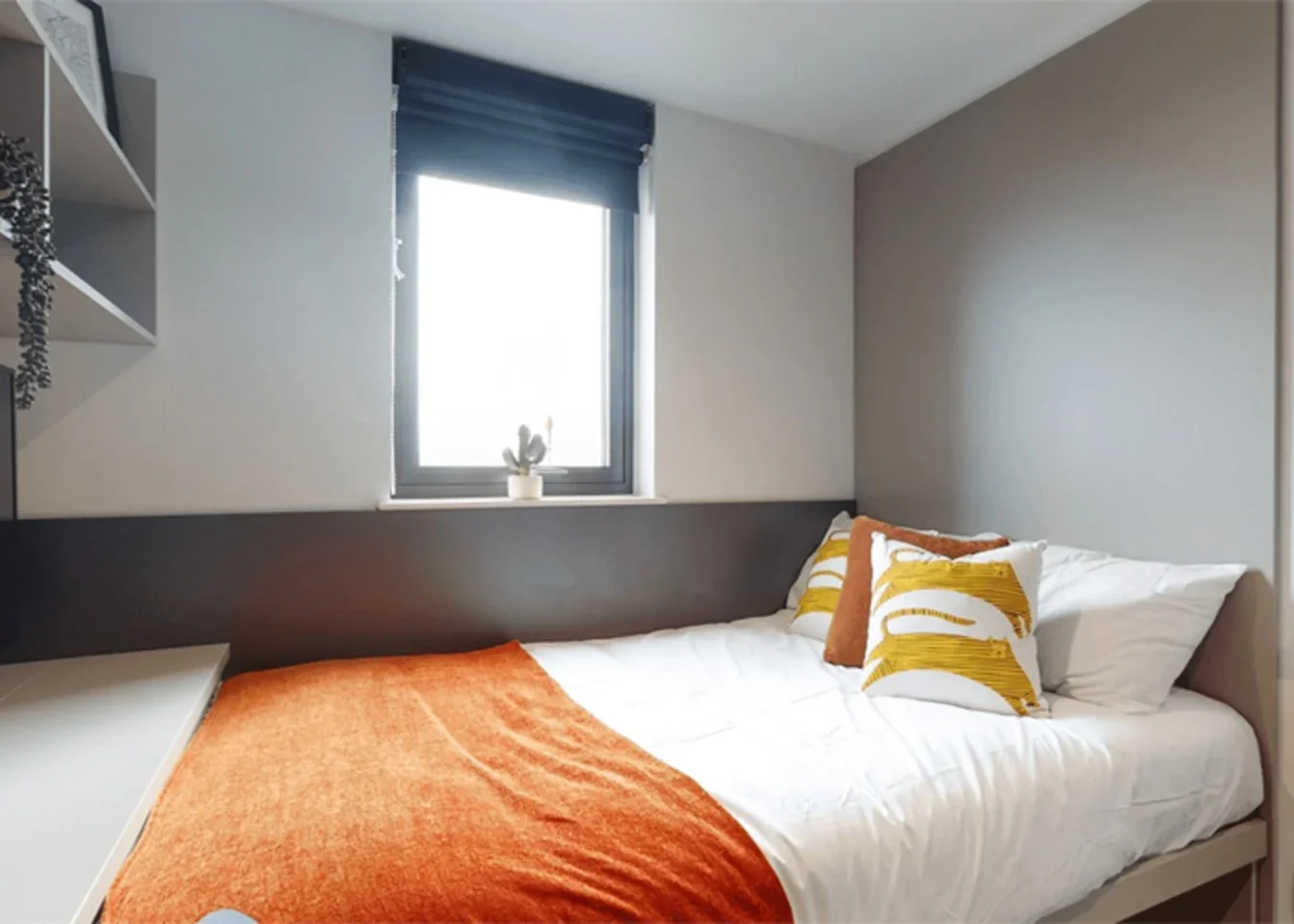 Flat Victoria Road in Greater London