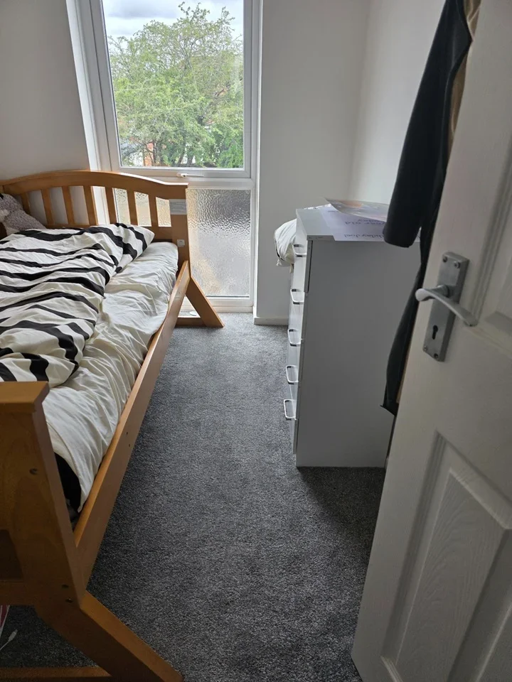 Room Maple Avenue in Cherwell District