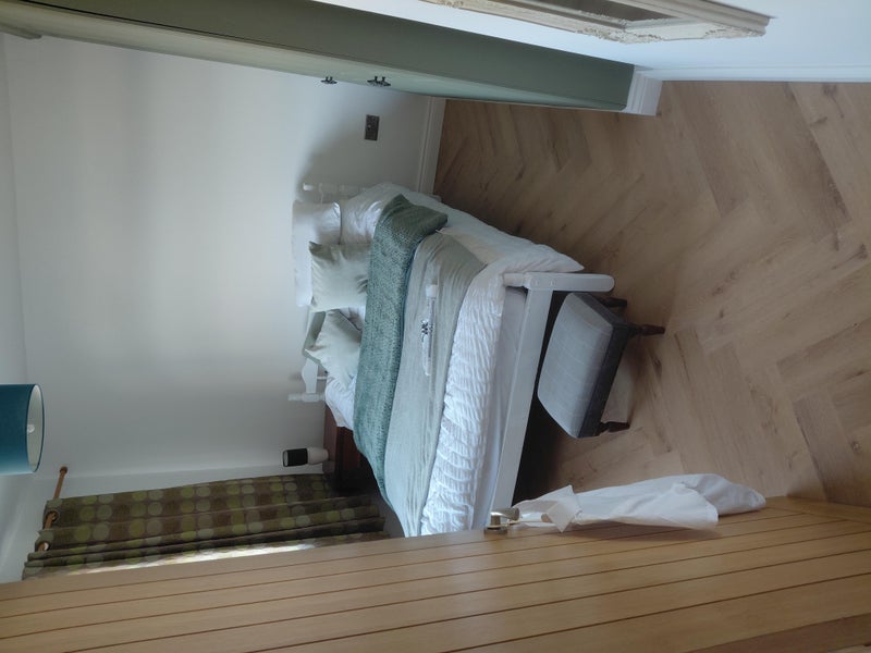 Room Porset Drive in Van