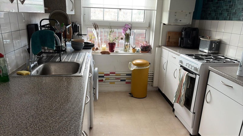 Room Malden Road in Greater London