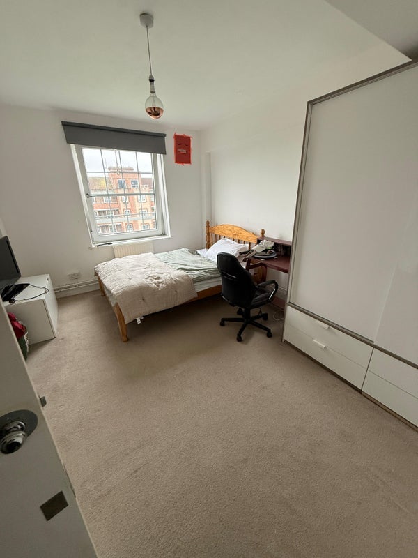 Room Malden Road in Greater London