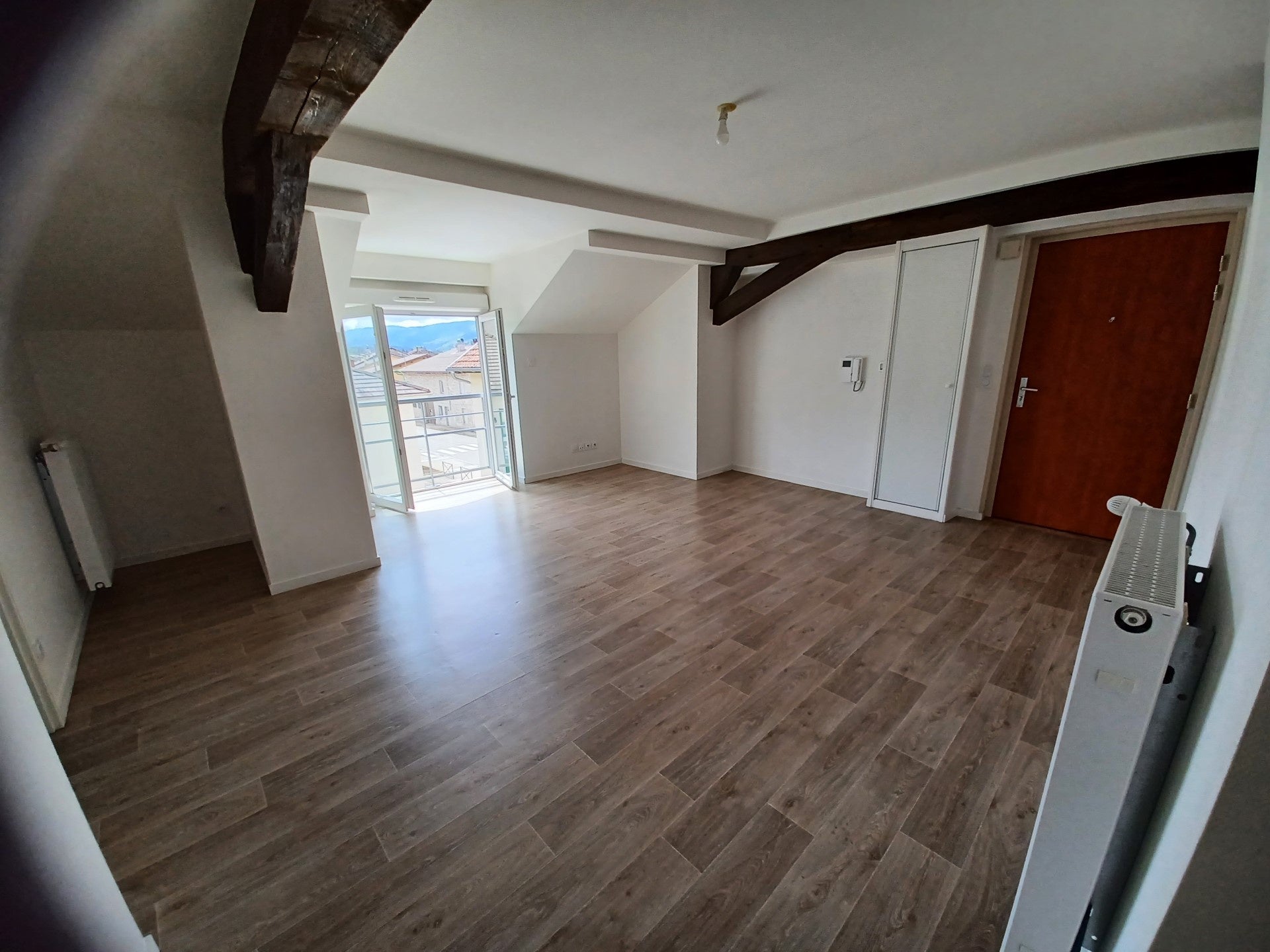 Appartement Grande Rue à Saint-Martin-du-Frêne