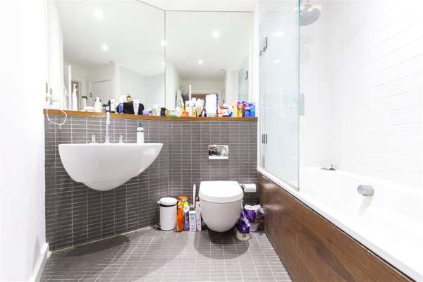 Flat Islington Green in Greater London