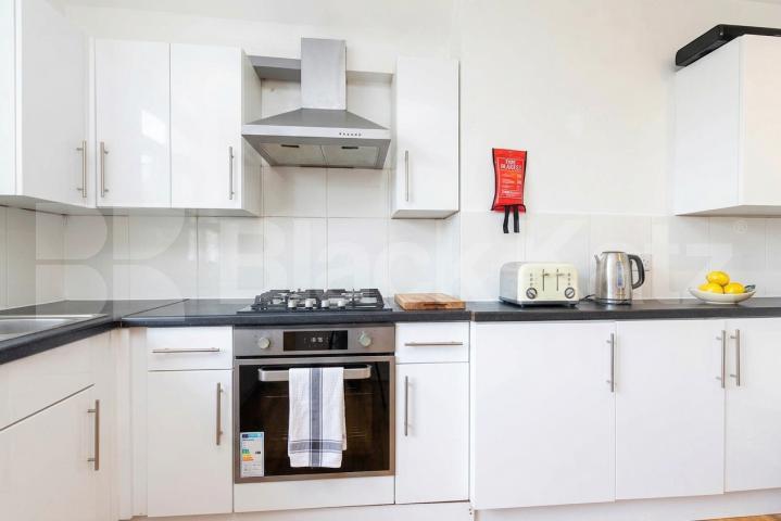 Flat Iverson Road in Greater London