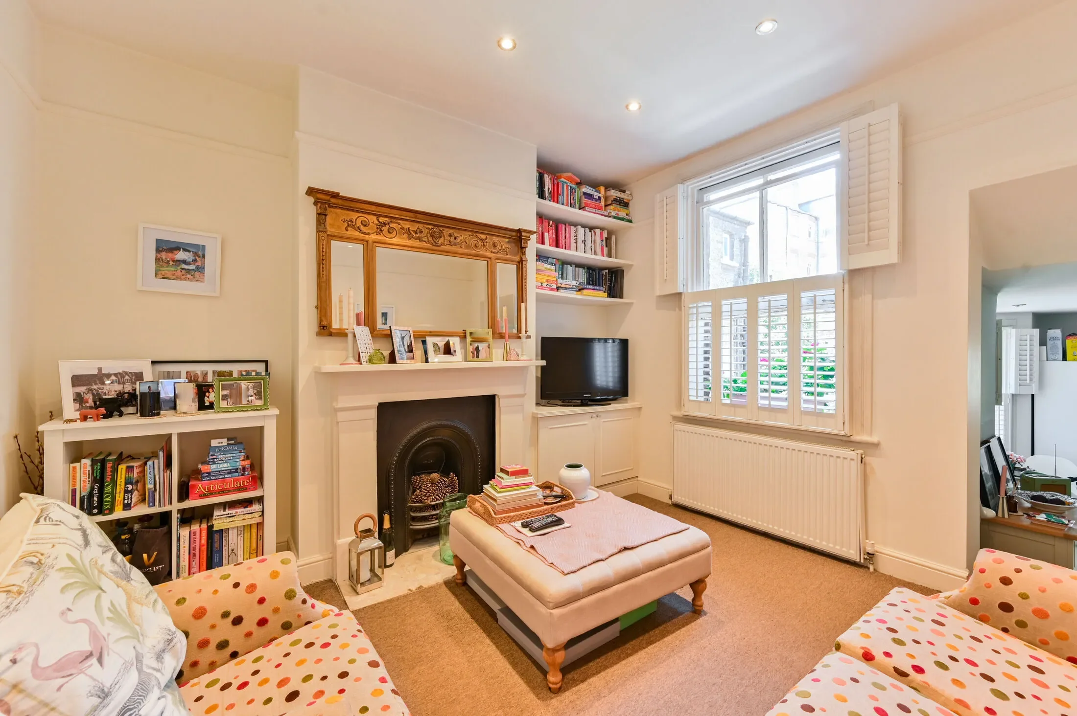 Flat Warriner Gardens in Greater London