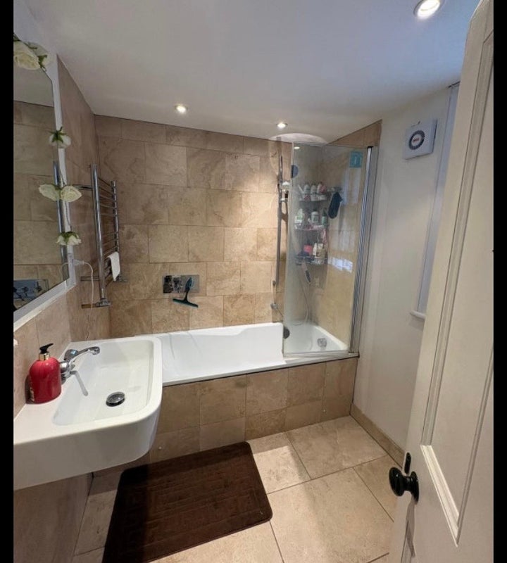 Room Geraldine Road in Greater London
