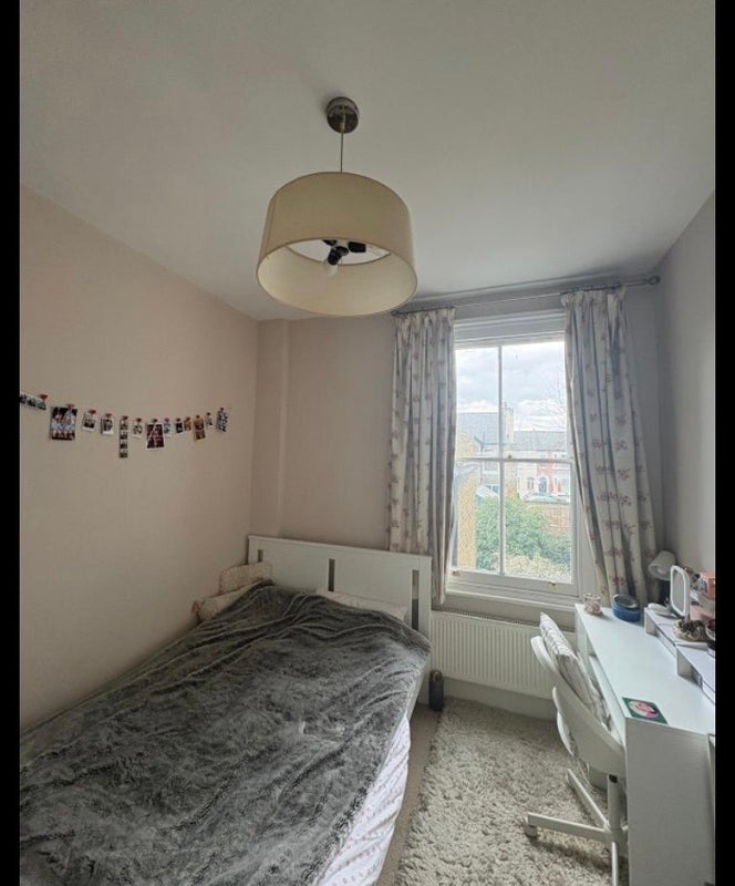 Room Geraldine Road in Greater London