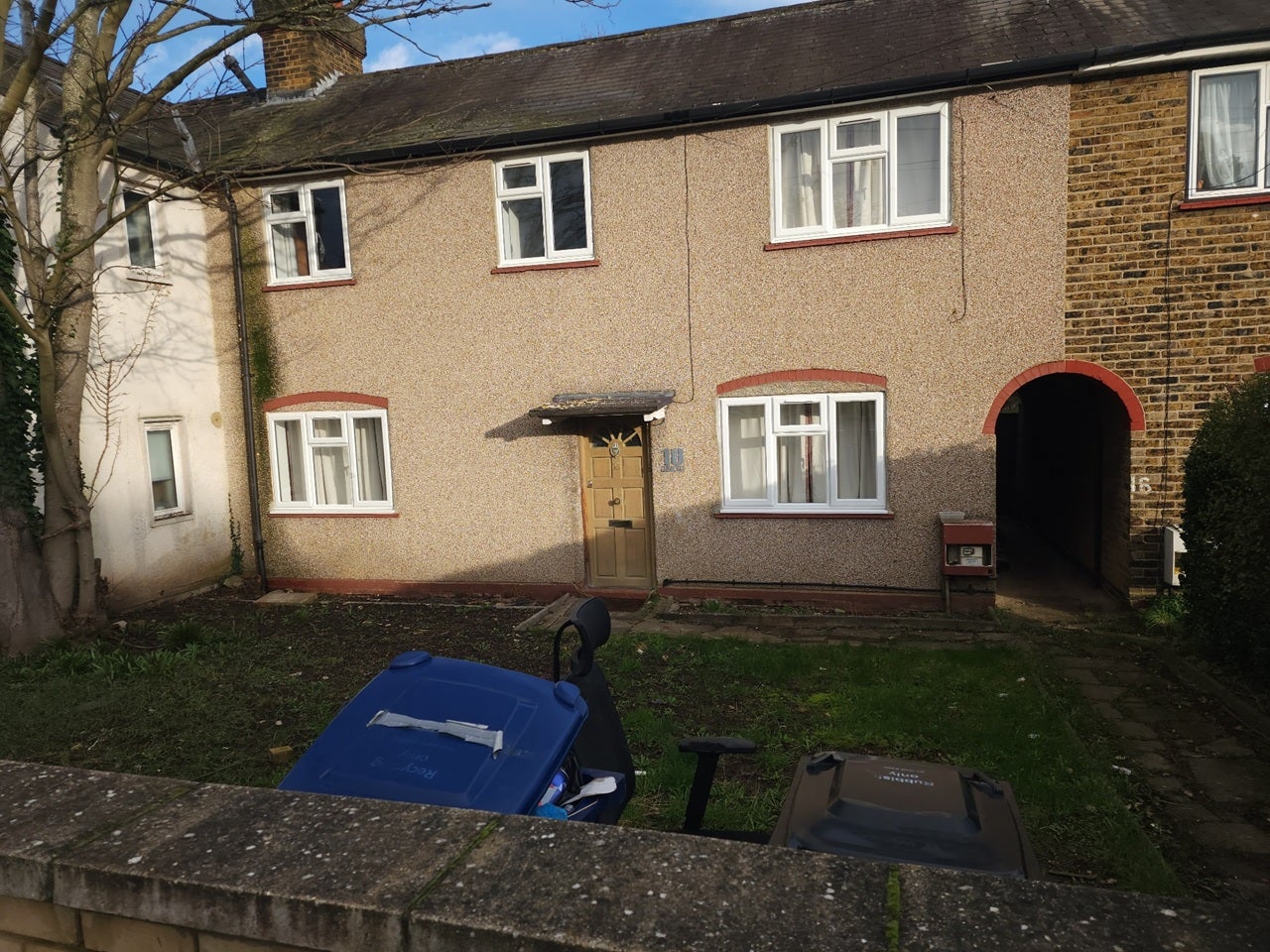 House Hoylake Road in Greater London