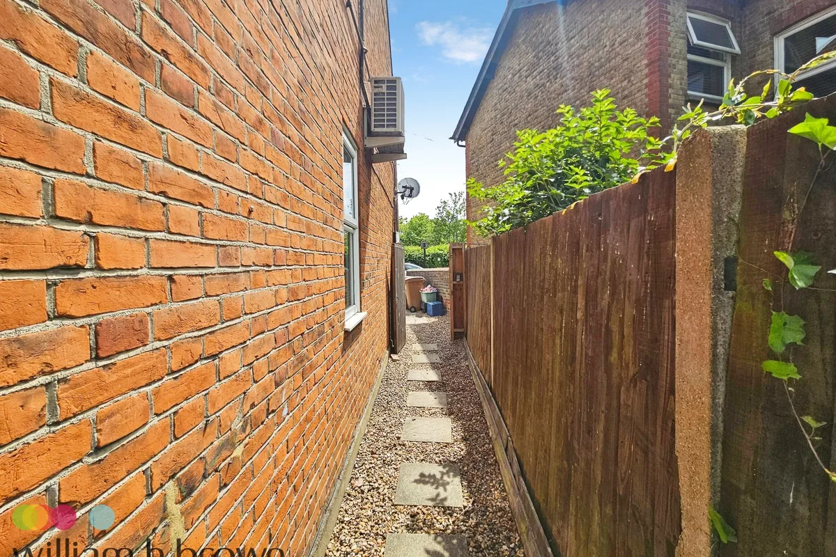 Flat Marconi Road in Chelmsford
