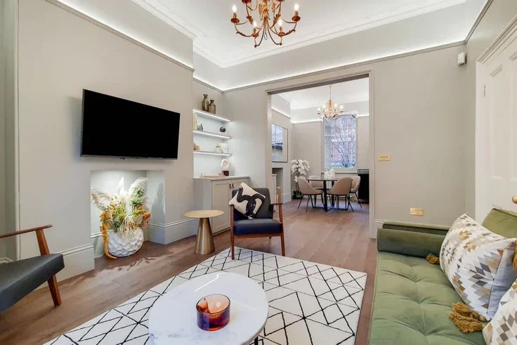 Flat Argyle Street in Greater London